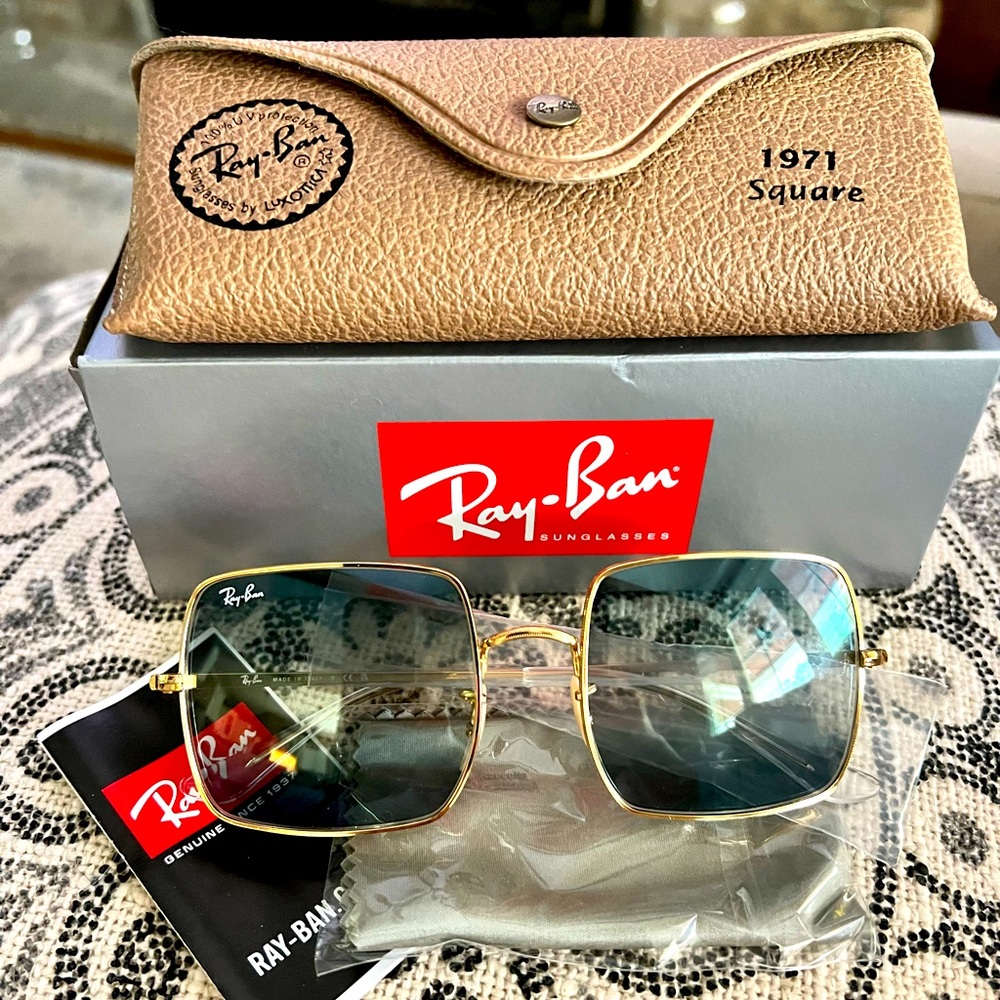 NWT - RayBan 1971 Square Aviators